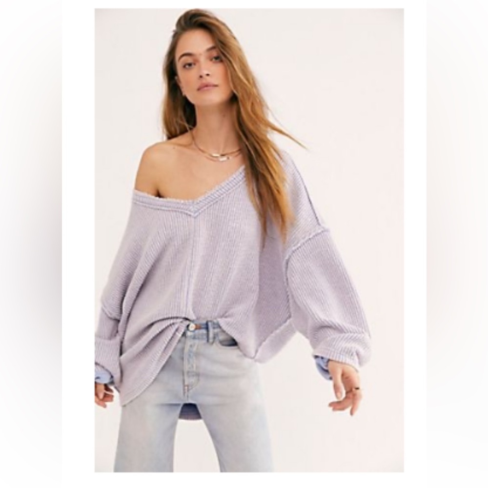 Easy V Sweatshirt Free People in color Wisteria Breeze